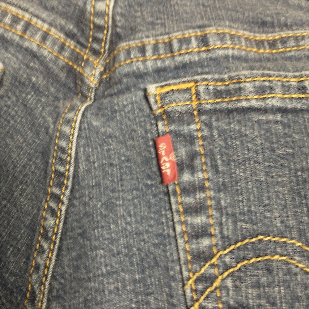 Levi's 550 Relaxed Fit Bootcut Size 12 Short - Picture 6 of 7